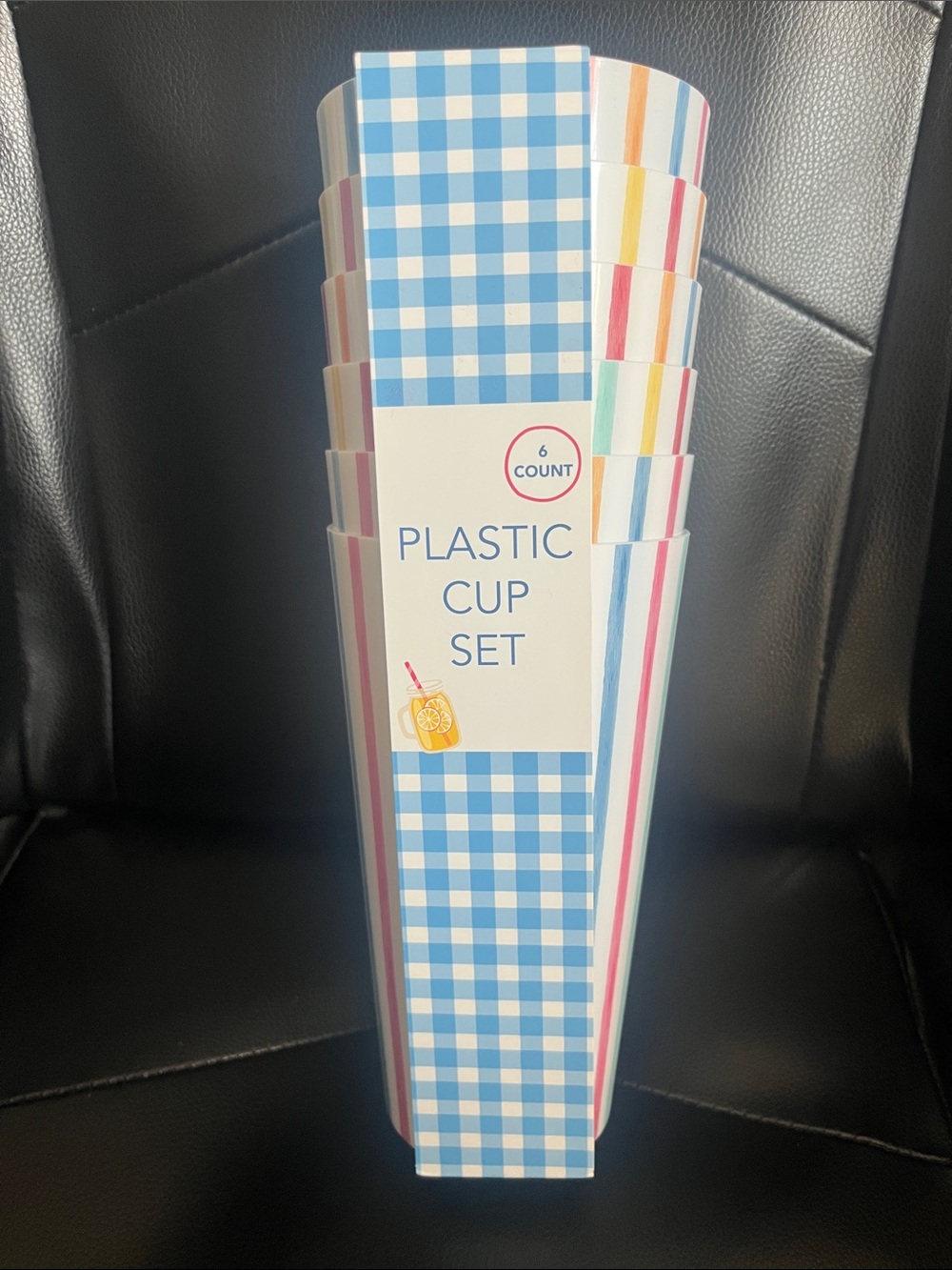 Summer Stripes NWT 6 Pack 32oz Plastic Cups